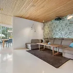 Vy - House In *
