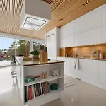 Vy - House In Villa