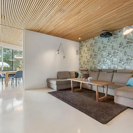 Vy - A Gem With Private In *