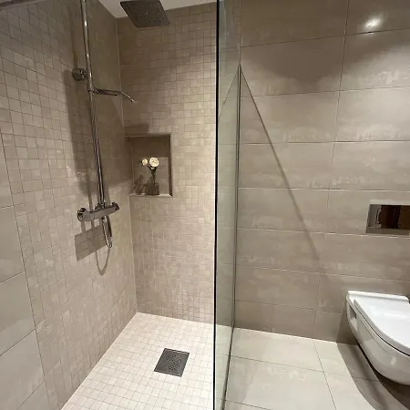 Vy - A Gem With Private In Villa Bergen