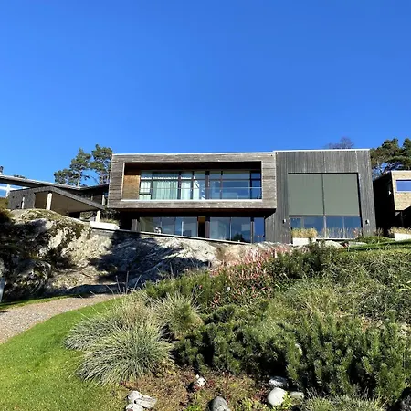 House In Villaer