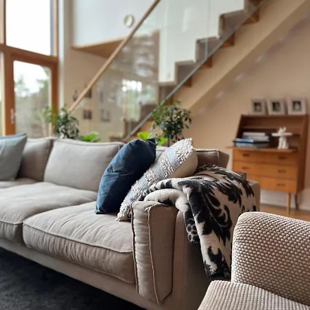 Vy - A Gem With Private In Villa Bergen