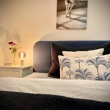 Vy - A Gem With Private In *