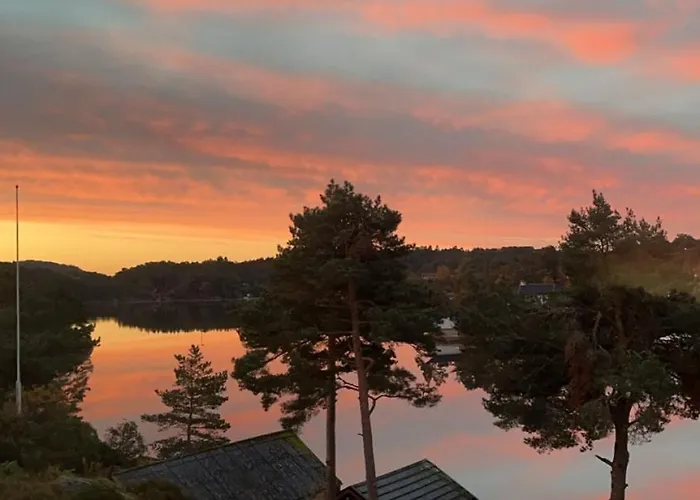 Villa Vy - Beach House In Bergen Villa